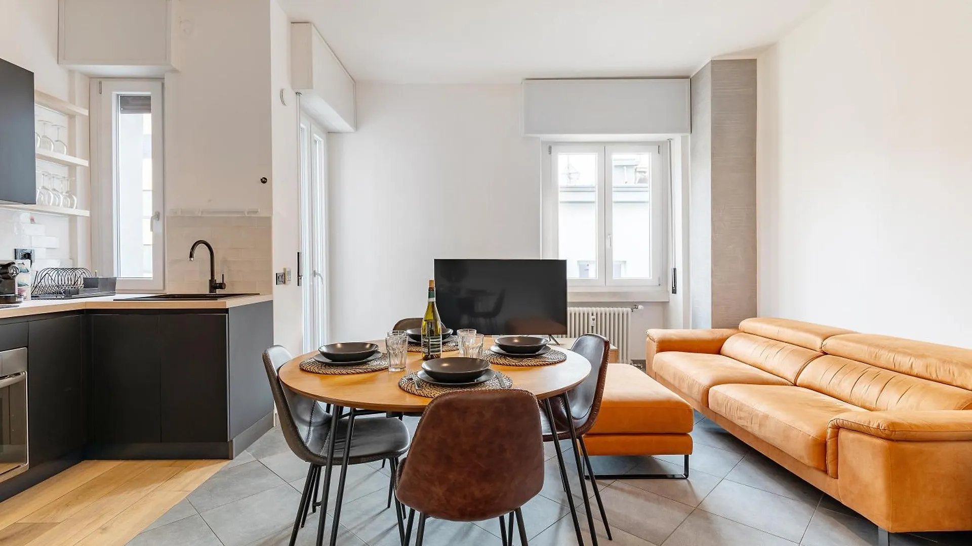 Citylife View And 10 Minutes By Walk Modern Apartment Milano